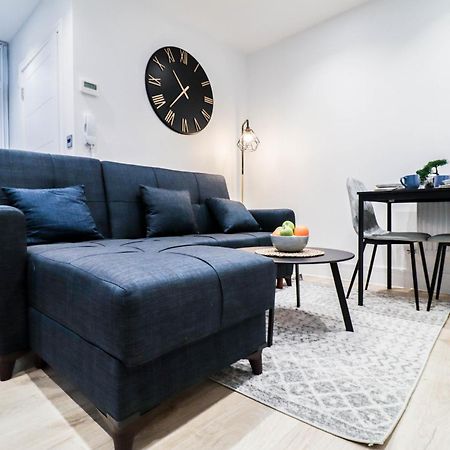 Modern 1-Bed Apartment In Buckinghamshire With Free Wifi, Parking & Garden High Wycombe Esterno foto