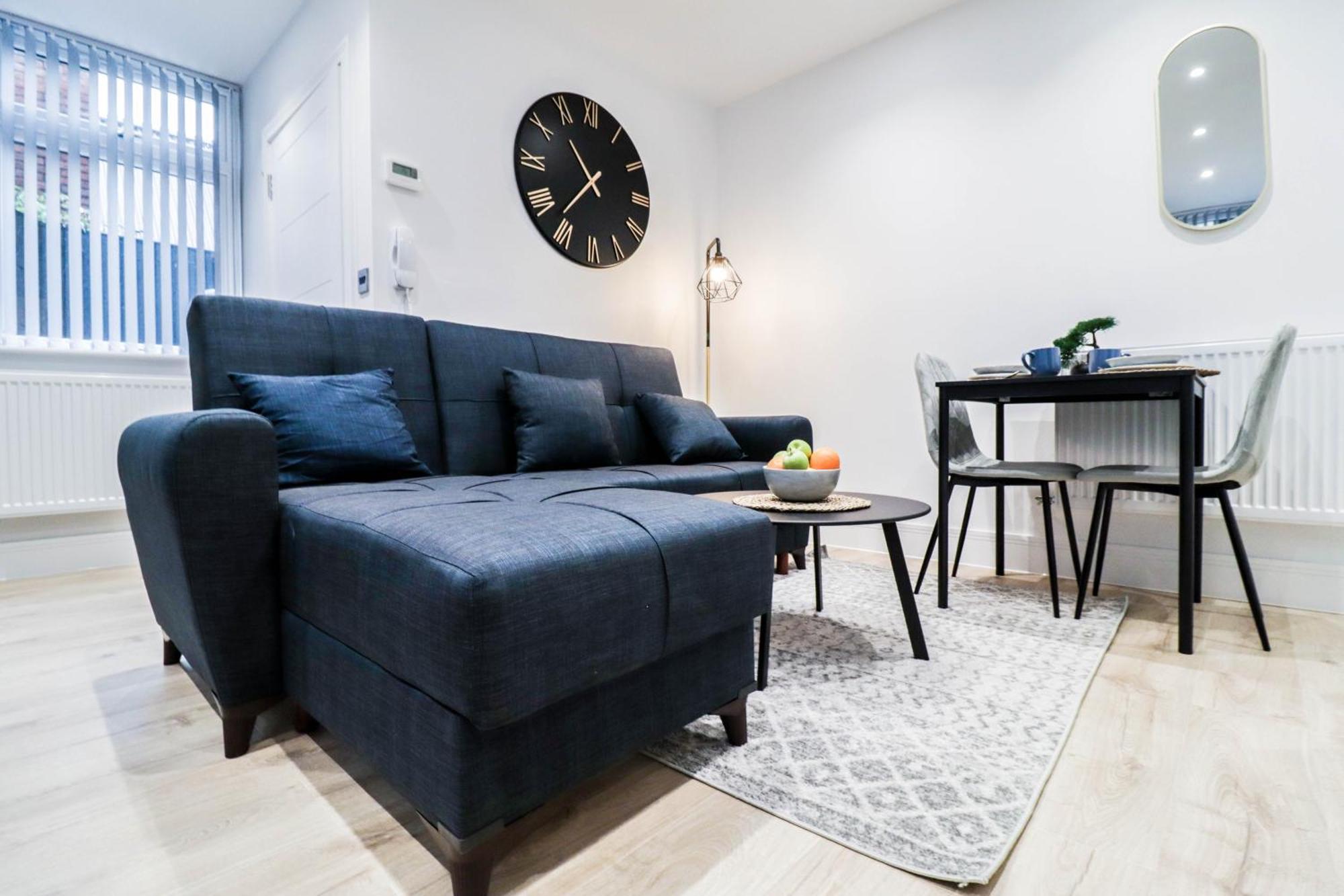Modern 1-Bed Apartment In Buckinghamshire With Free Wifi, Parking & Garden High Wycombe Esterno foto