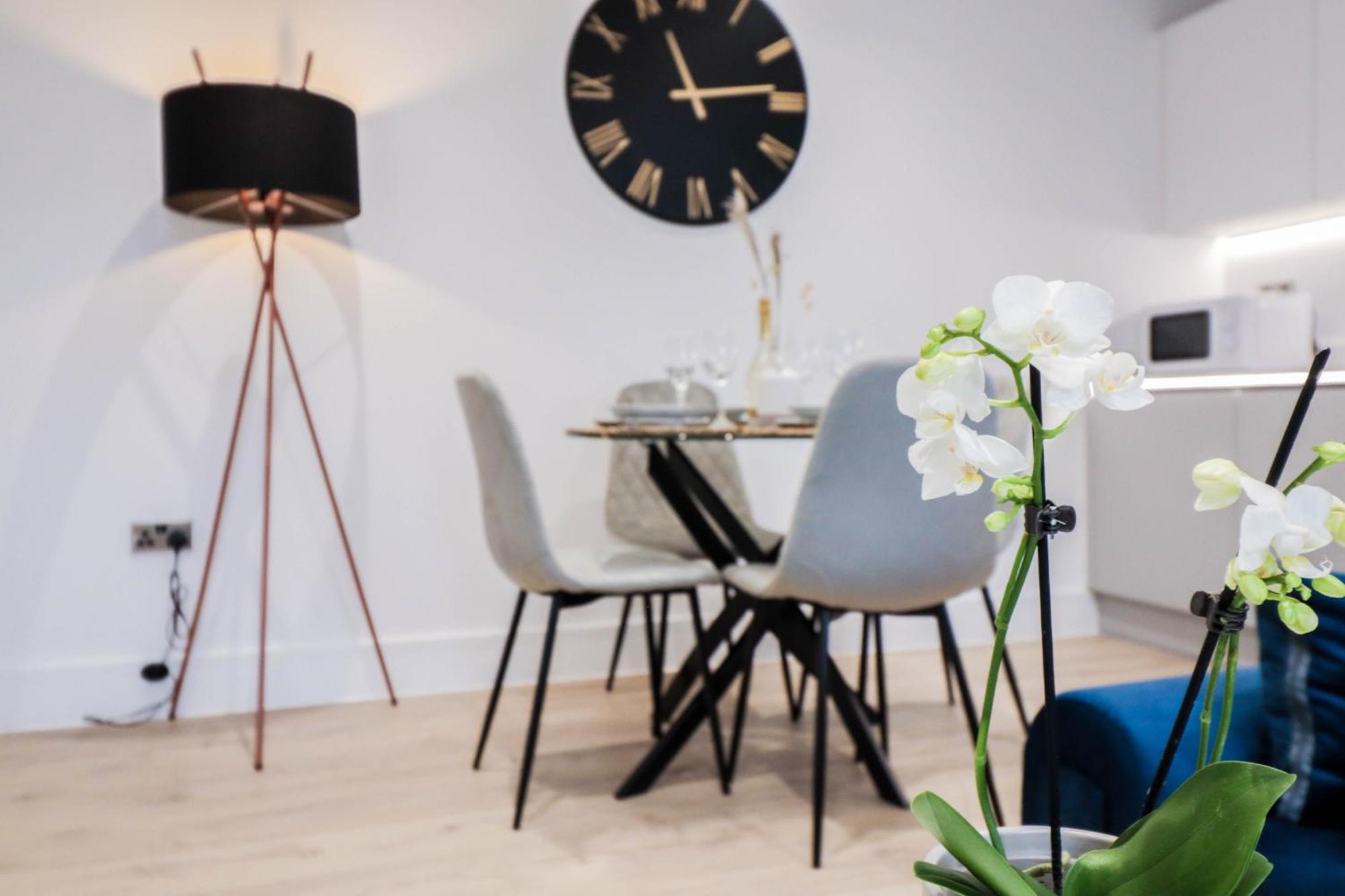 Modern 1-Bed Apartment In Buckinghamshire With Free Wifi, Parking & Garden High Wycombe Esterno foto