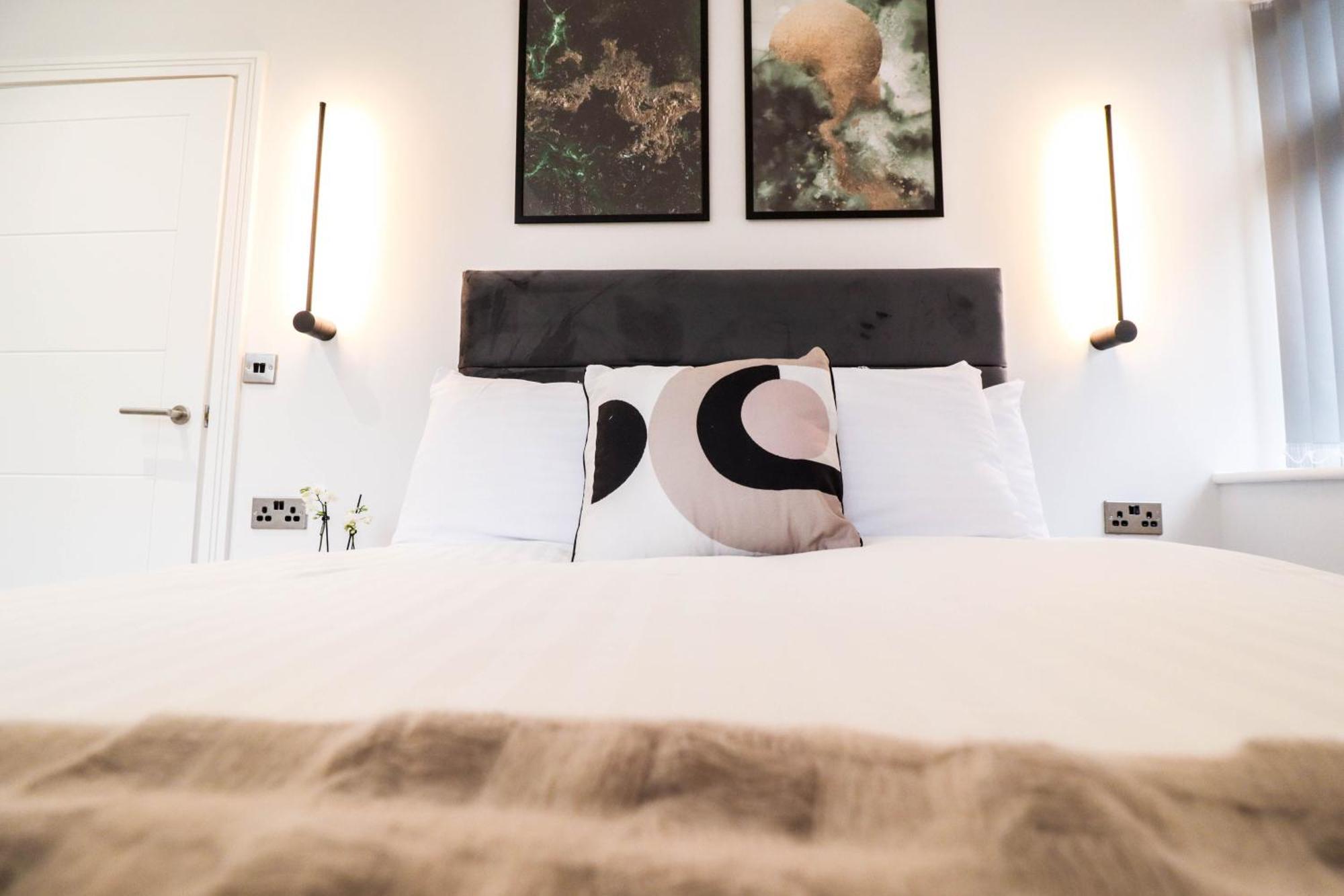 Modern 1-Bed Apartment In Buckinghamshire With Free Wifi, Parking & Garden High Wycombe Esterno foto