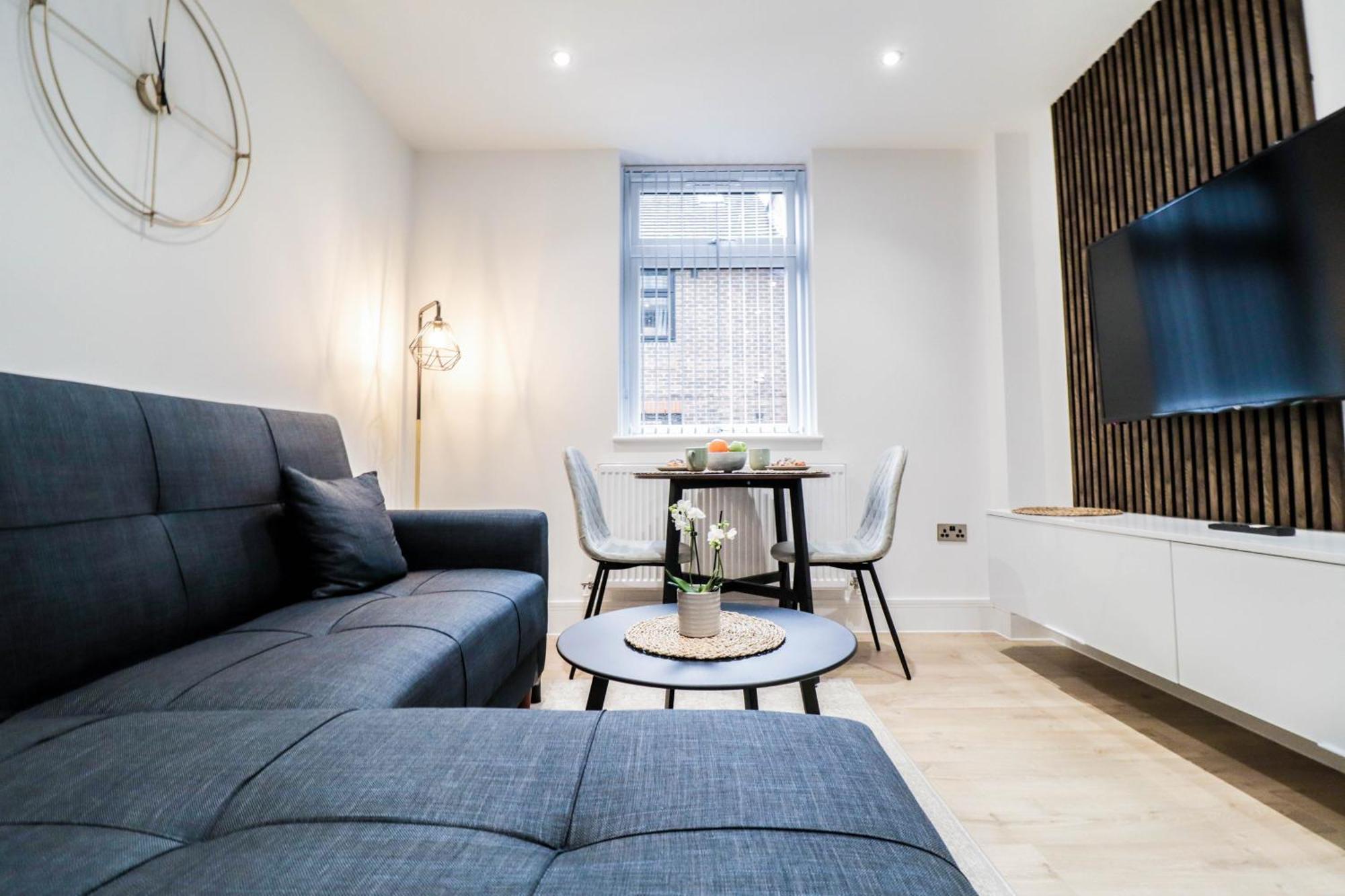 Modern 1-Bed Apartment In Buckinghamshire With Free Wifi, Parking & Garden High Wycombe Esterno foto