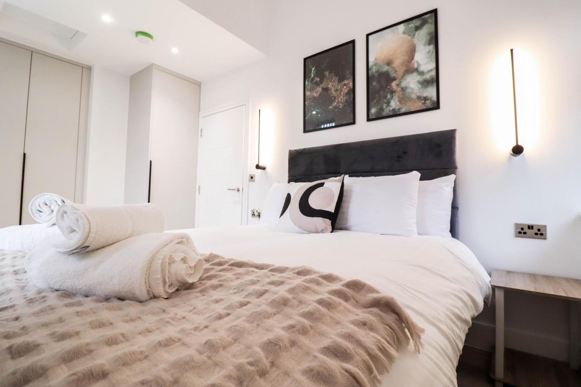 Modern 1-Bed Apartment In Buckinghamshire With Free Wifi, Parking & Garden High Wycombe Esterno foto