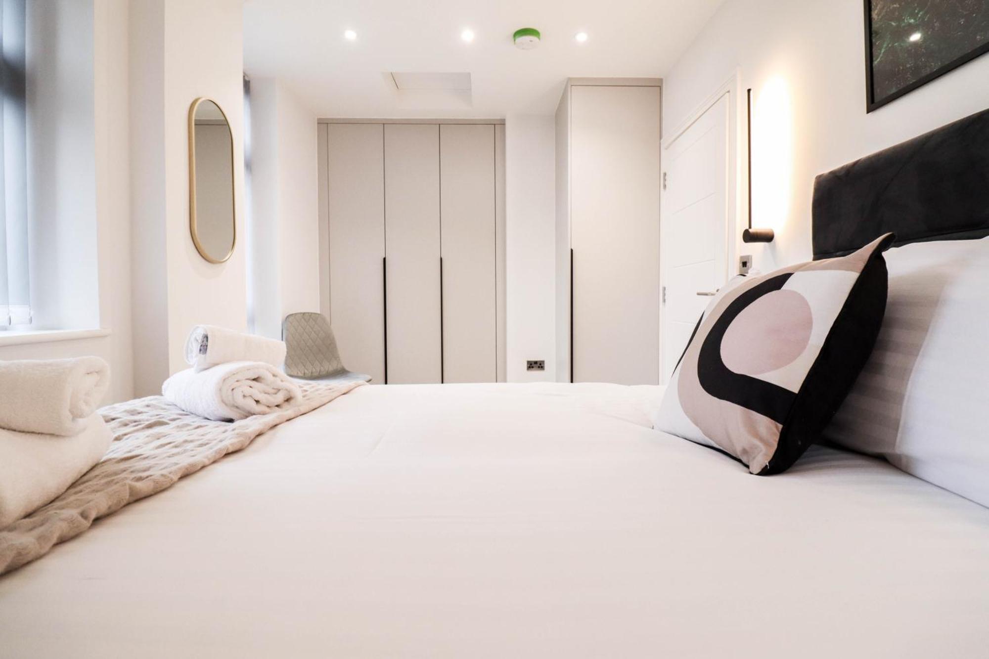Modern 1-Bed Apartment In Buckinghamshire With Free Wifi, Parking & Garden High Wycombe Esterno foto