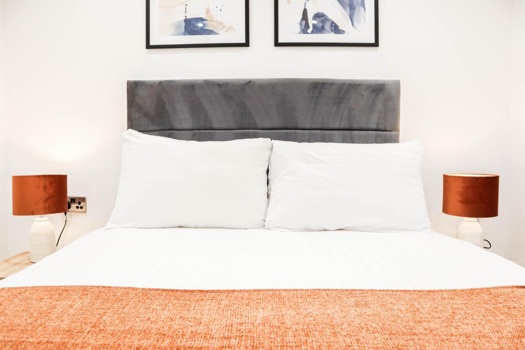 Modern 1-Bed Apartment In Buckinghamshire With Free Wifi, Parking & Garden High Wycombe Esterno foto