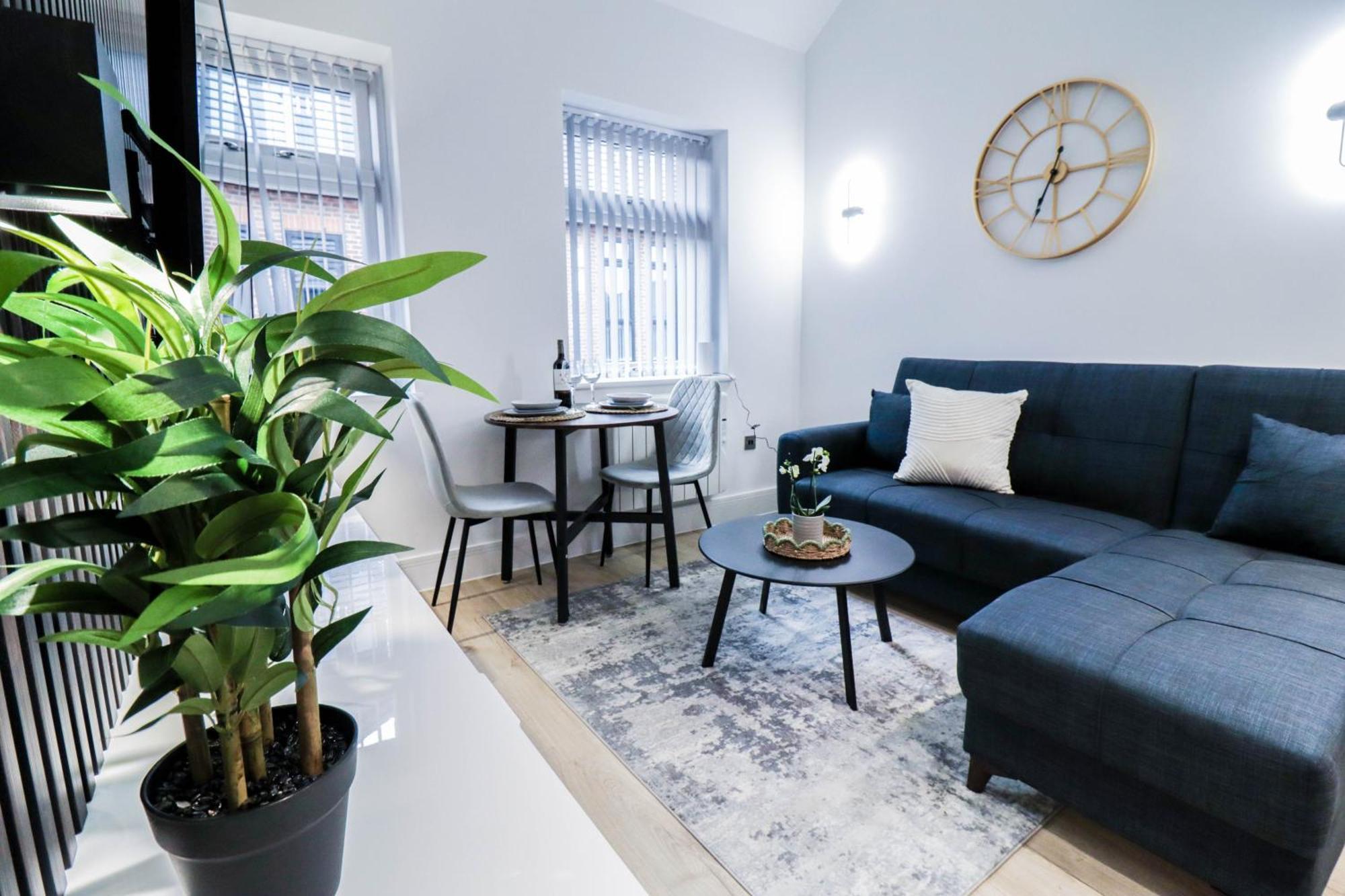 Modern 1-Bed Apartment In Buckinghamshire With Free Wifi, Parking & Garden High Wycombe Esterno foto