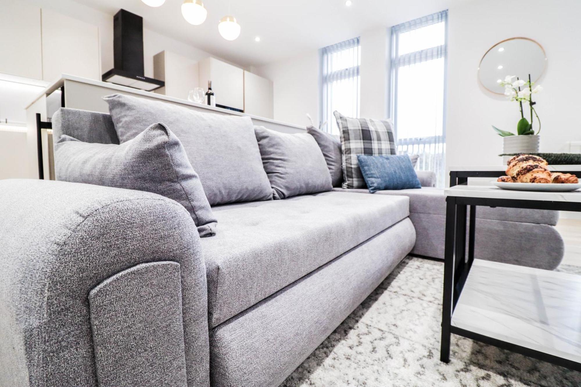 Modern 1-Bed Apartment In Buckinghamshire With Free Wifi, Parking & Garden High Wycombe Esterno foto