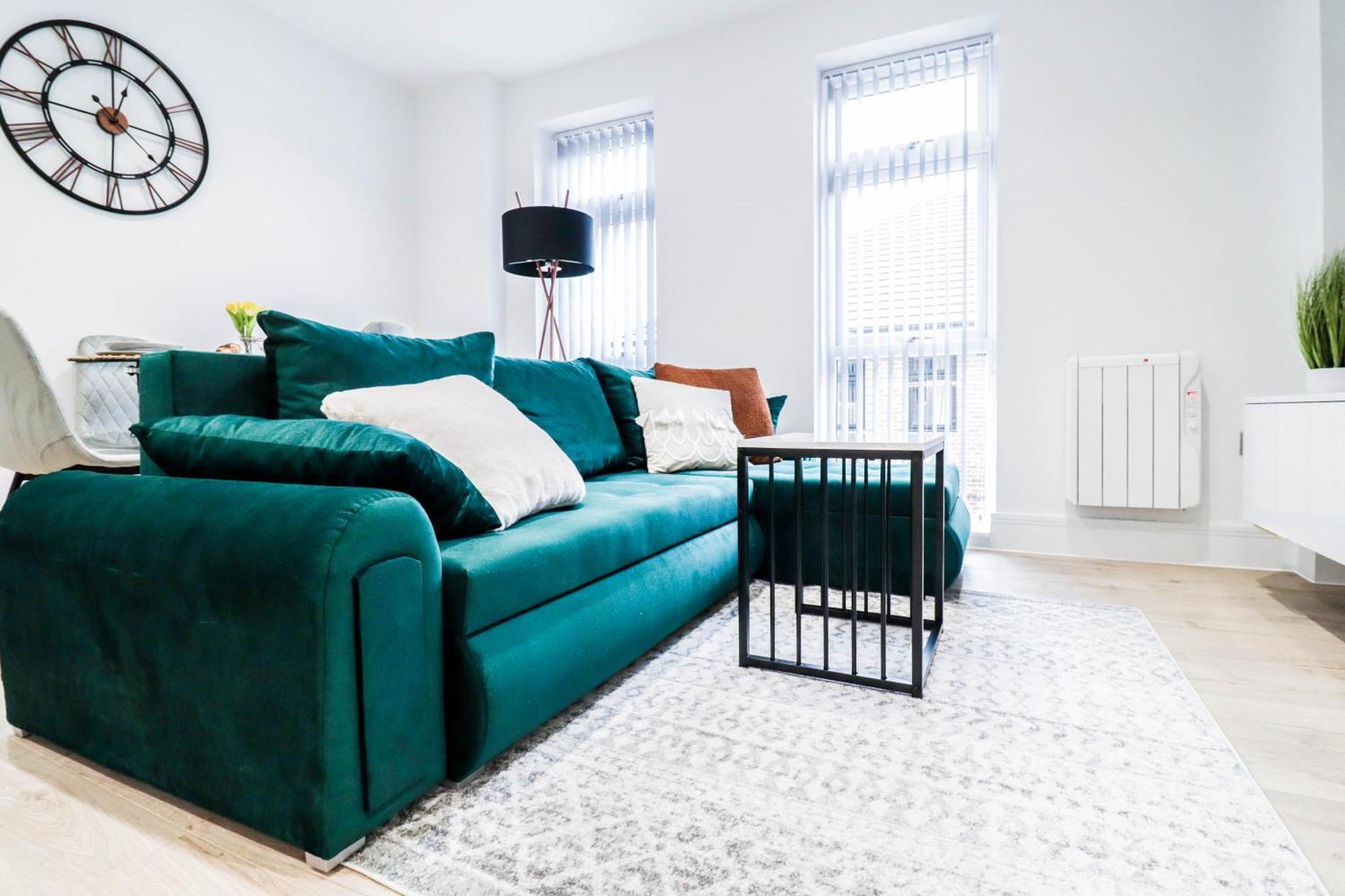 Modern 1-Bed Apartment In Buckinghamshire With Free Wifi, Parking & Garden High Wycombe Esterno foto